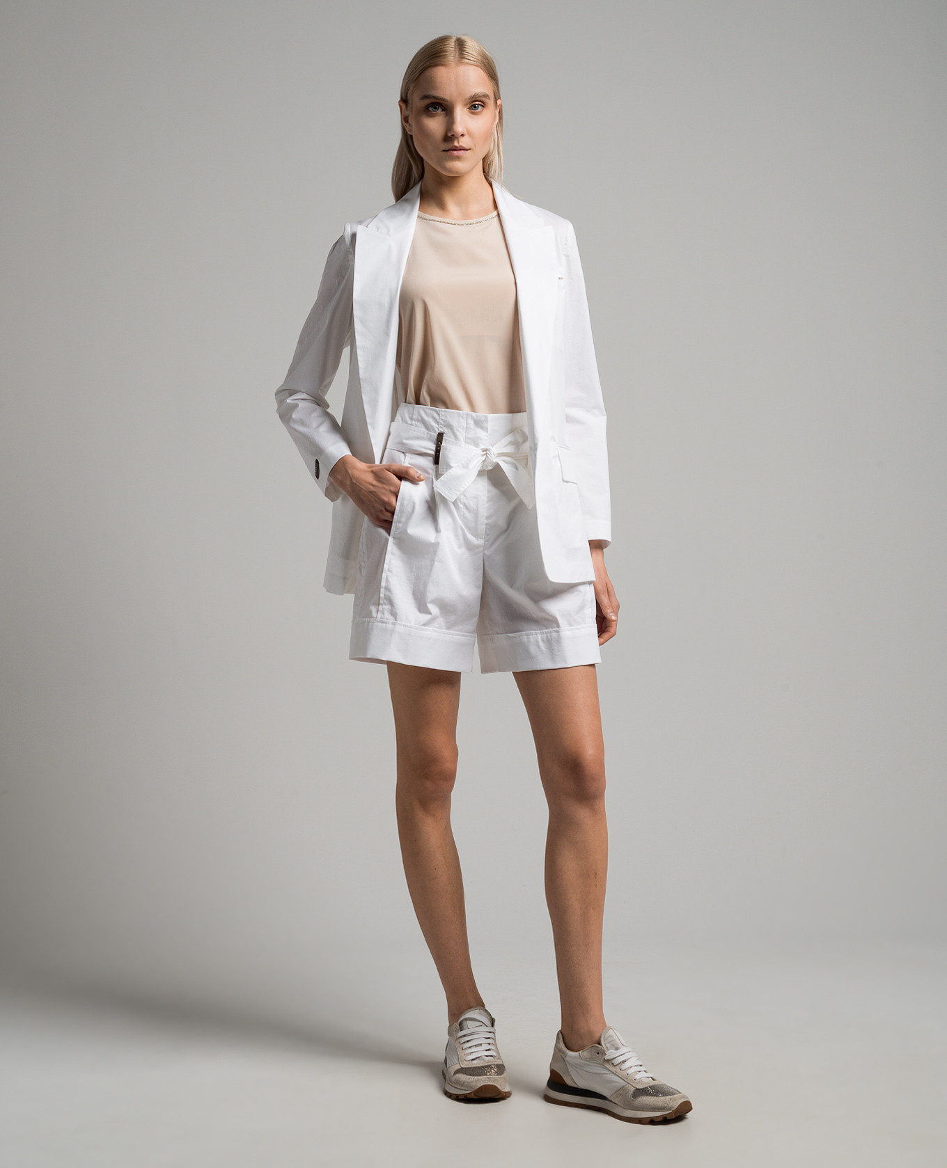 

Beige silk top Peserico