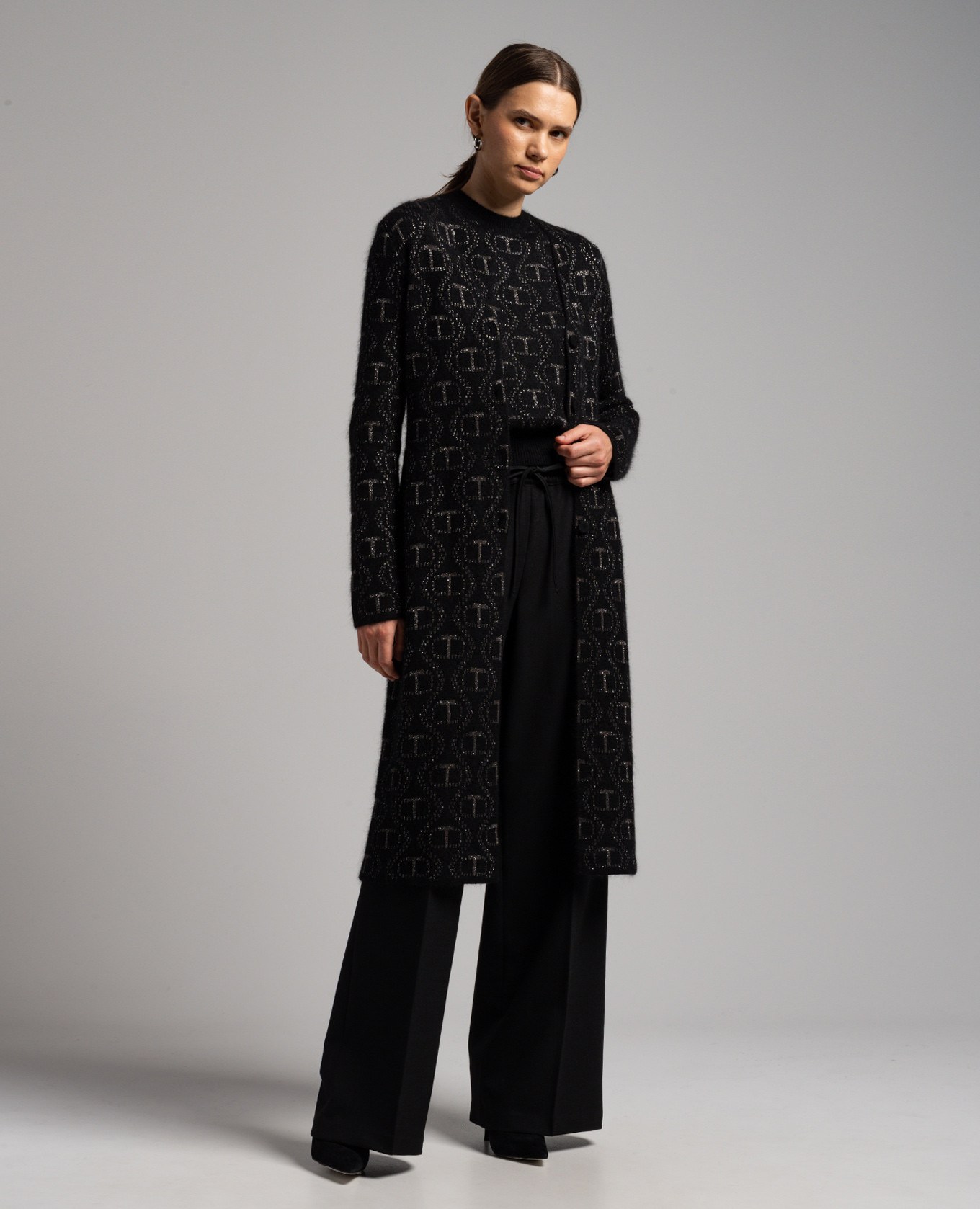 

Black elongated cardigan in a logo pattern with lurex Twinset