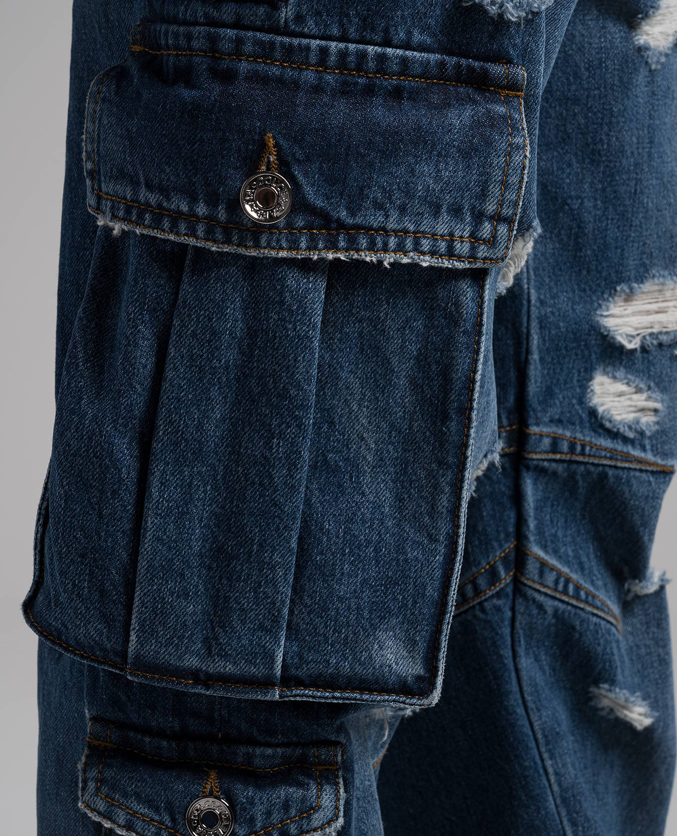 

Blue cargo jeans with a distressed effect Dolce&Gabbana