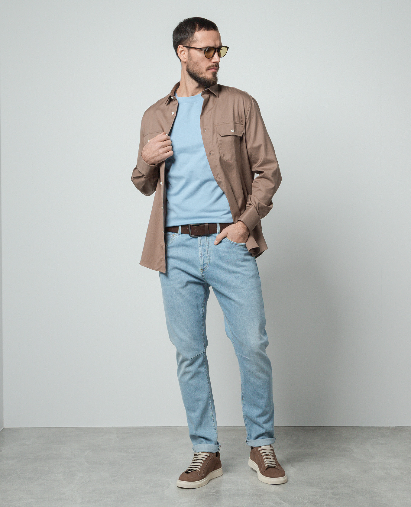 

Blue jeans with a distressed effect Brunello Cucinelli, Light blue