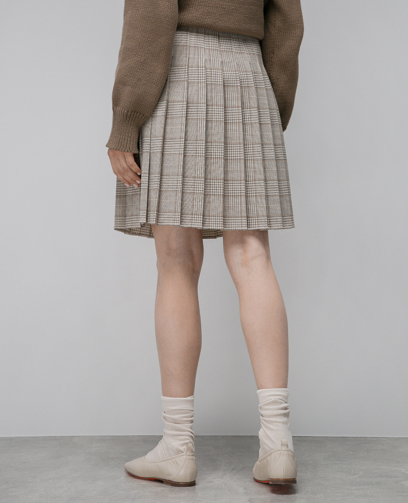 

Beige check pleated skirt CO