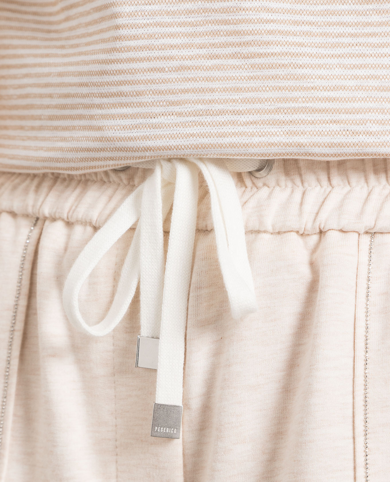

Beige shorts with monil chain Peserico