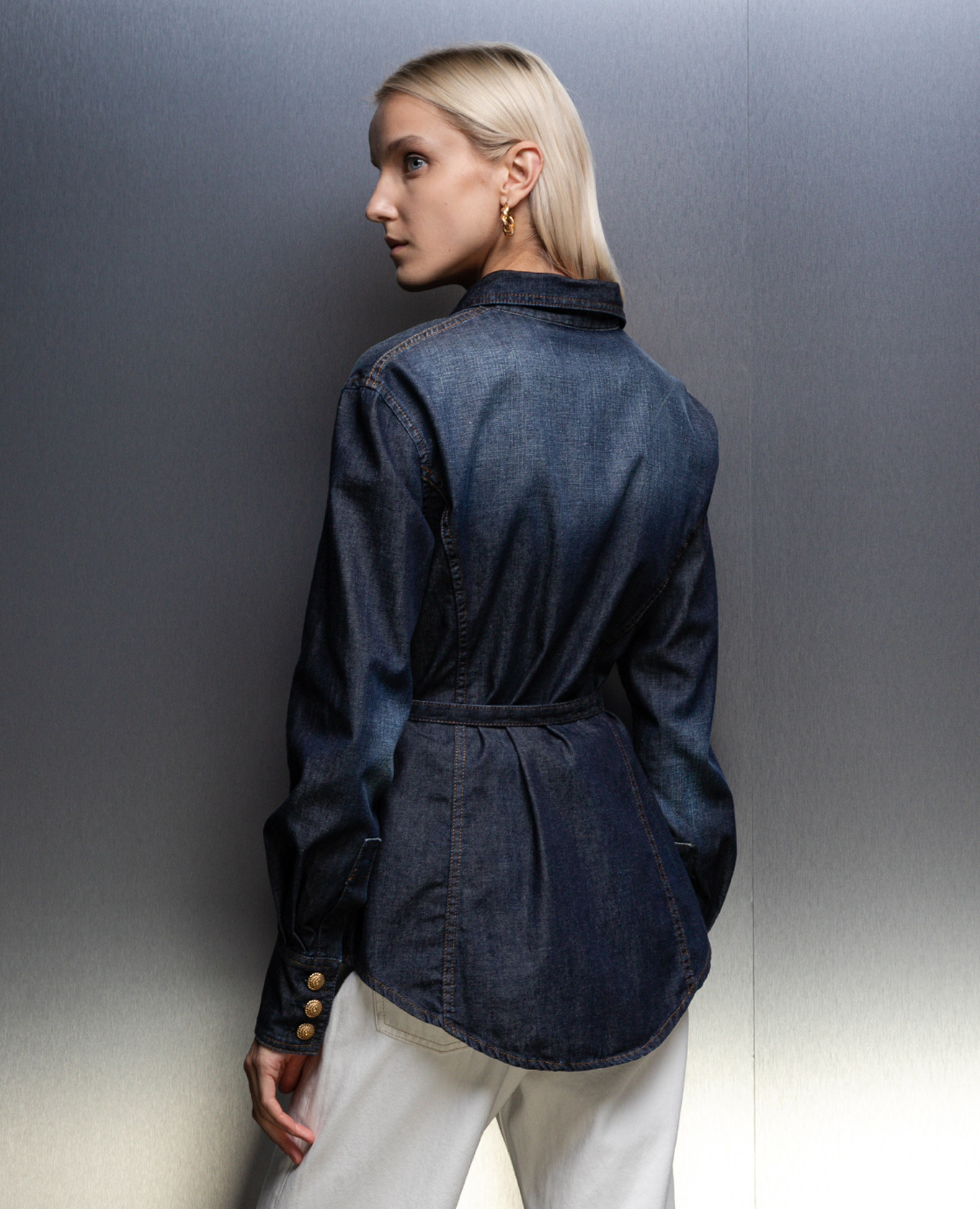 Blue denim shirt with a distressed effect Balmain 4