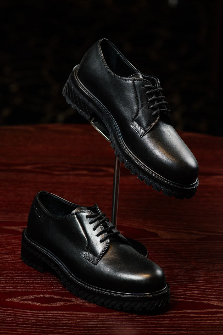 

Black leather derbies with logo Off-White
