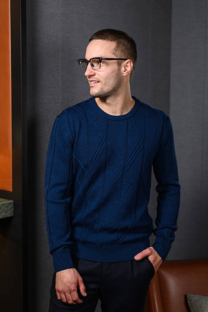 

Blue jumper made of wool in a textured pattern Cashmere&Whiskey