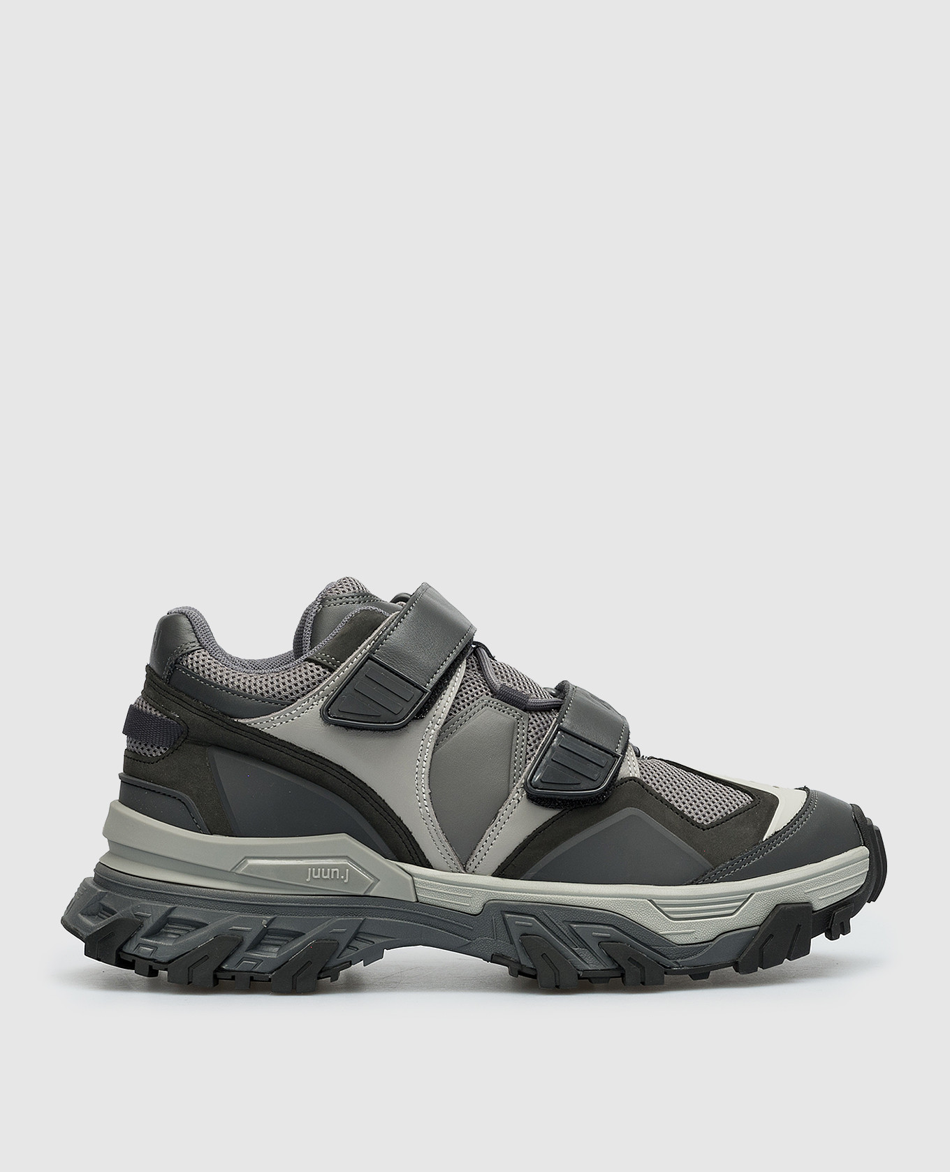 Gray combination sneakers with a removable freebie juun.j