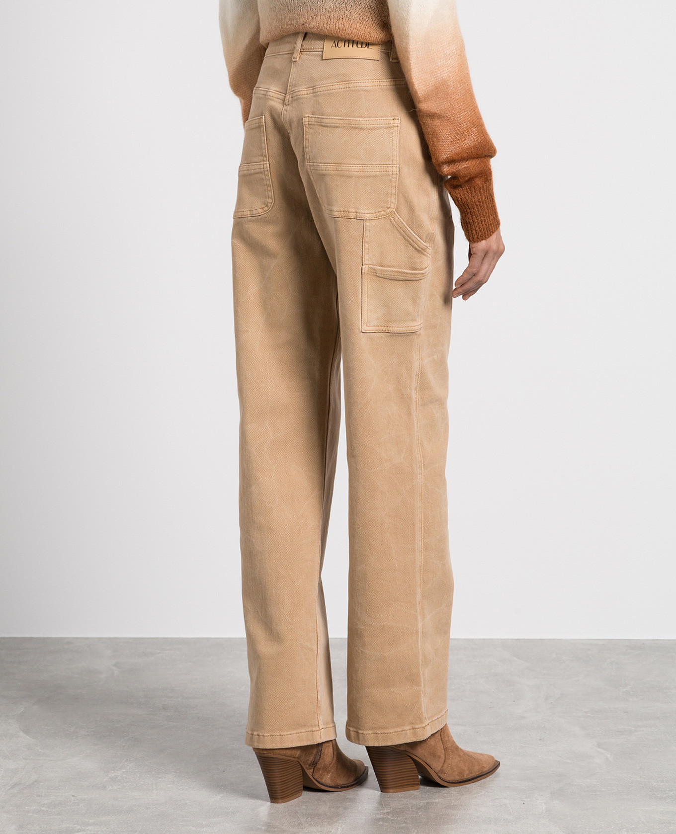 Beige cargo jeans with embroidery Twinset 4