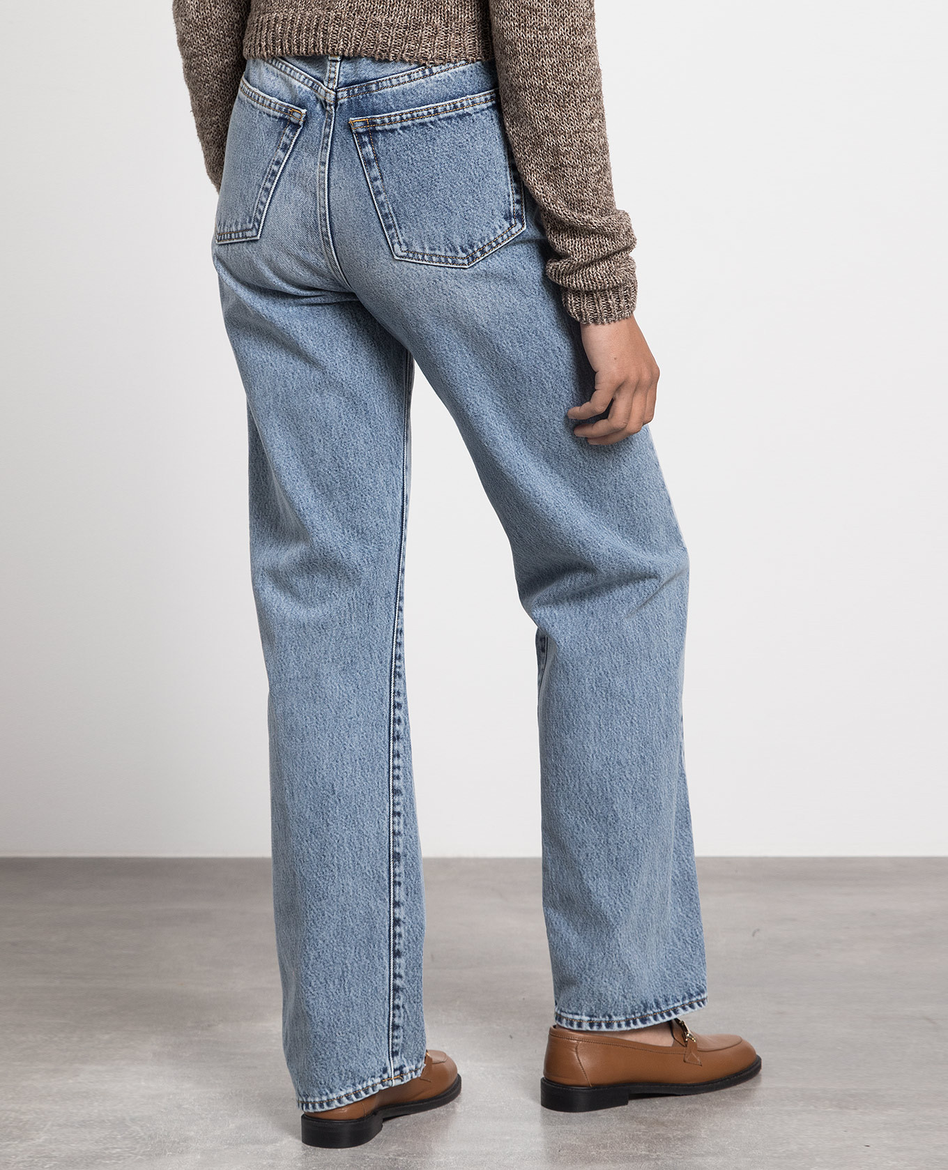 Blue jeans with a distressed effect Toteme 4