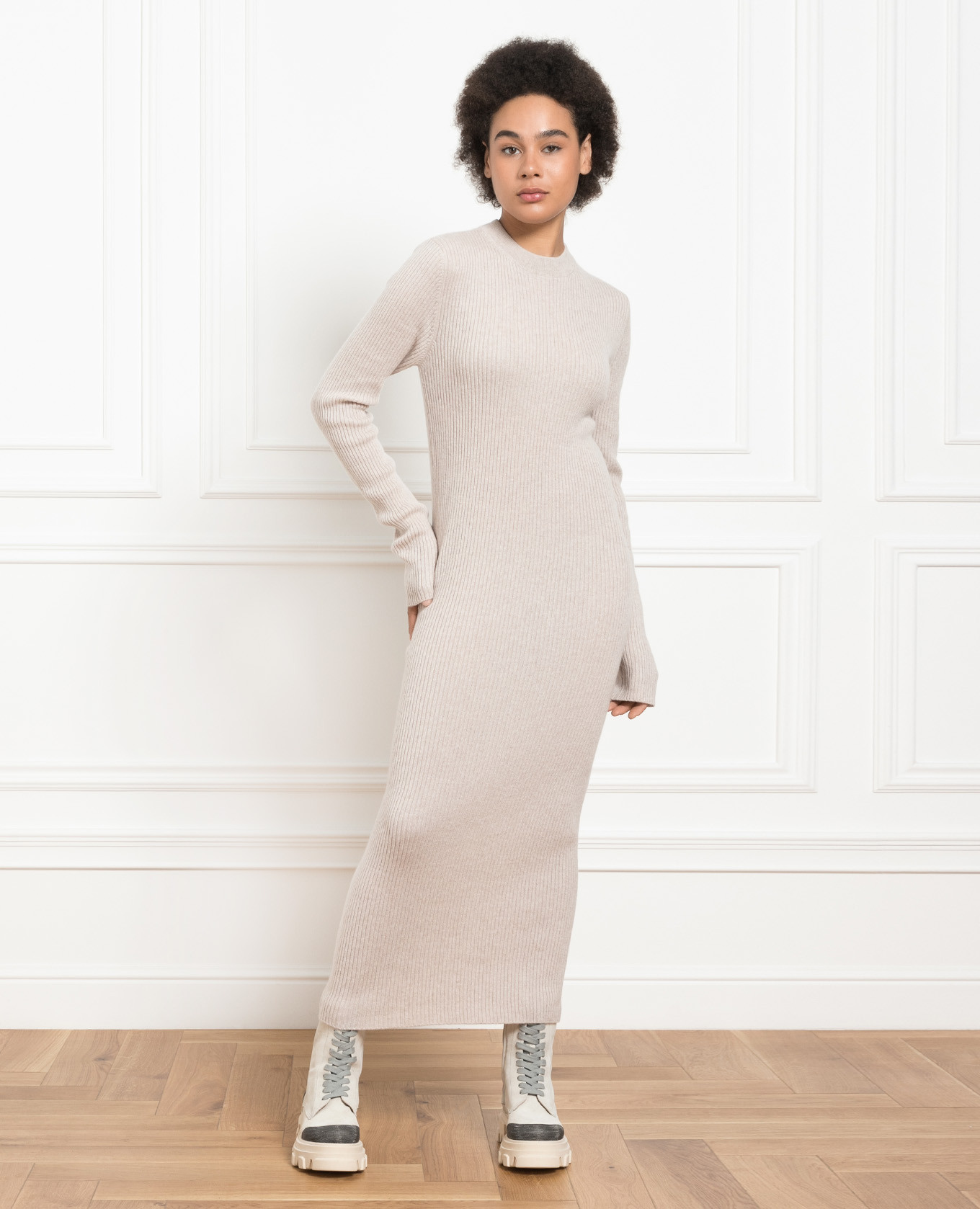 

Beige cashmere dress with a scar Babe Pay Pls