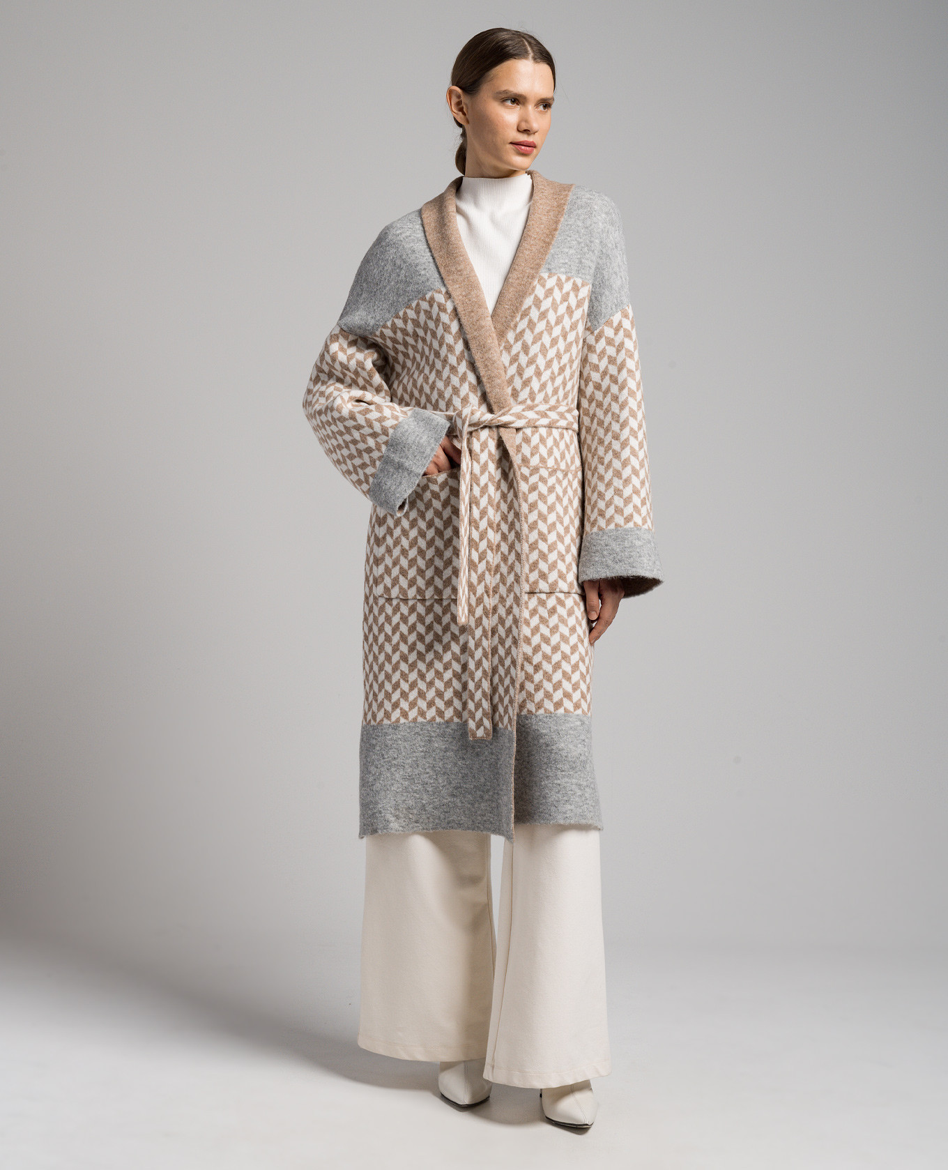 Beige coat in a geometric pattern Vicolo 3