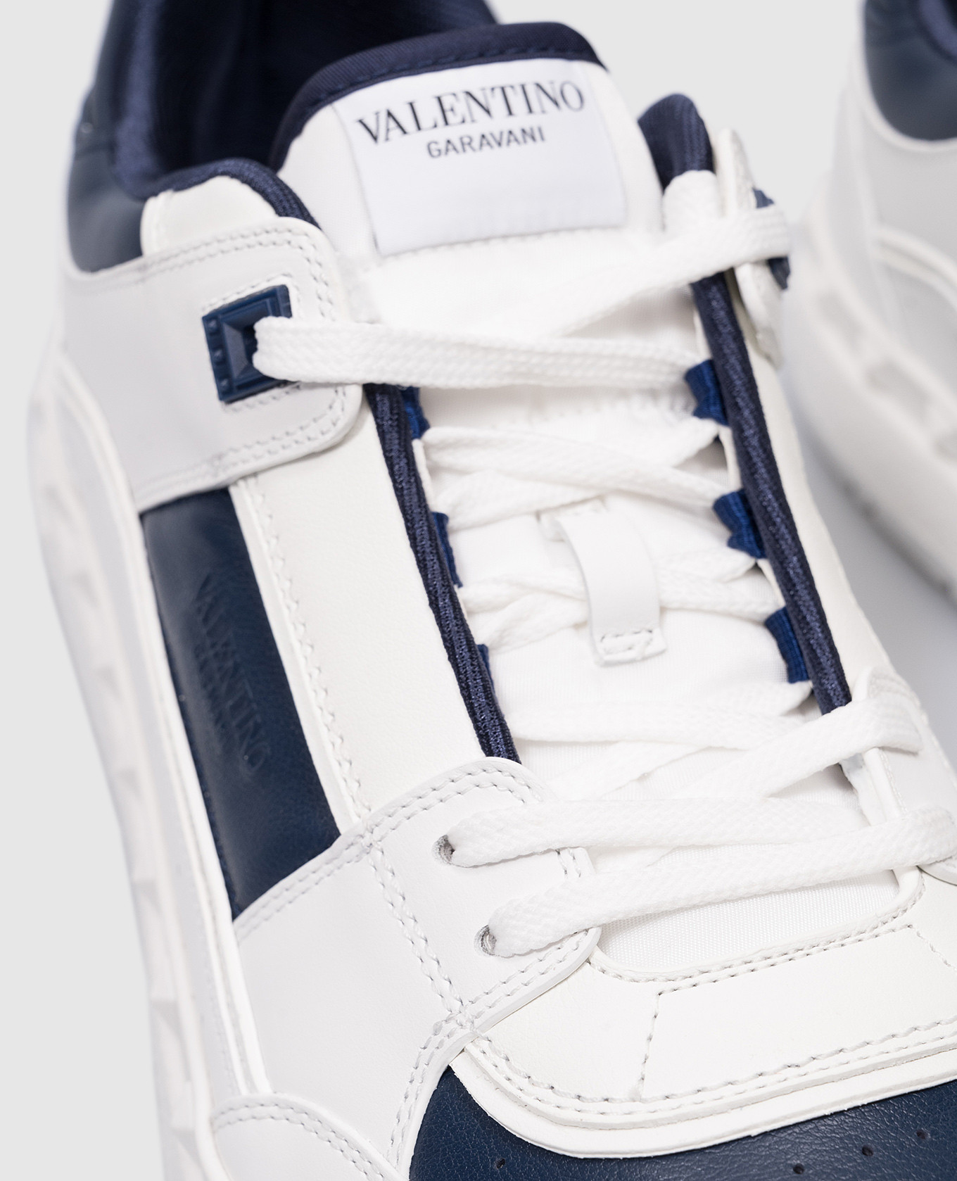 

Freedots blue leather sneakers Valentino