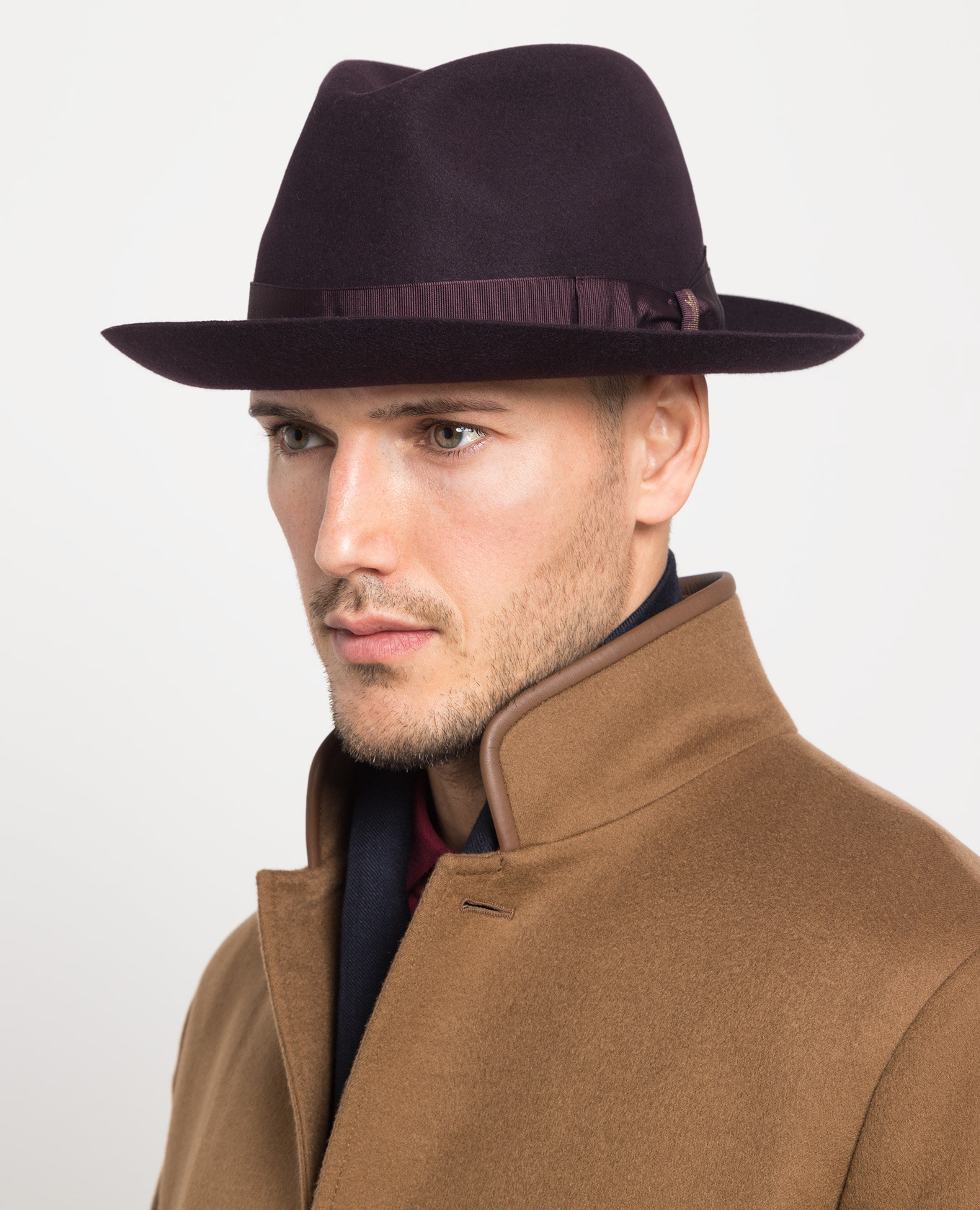 

Burgundy hat 50 grams Borsalino
