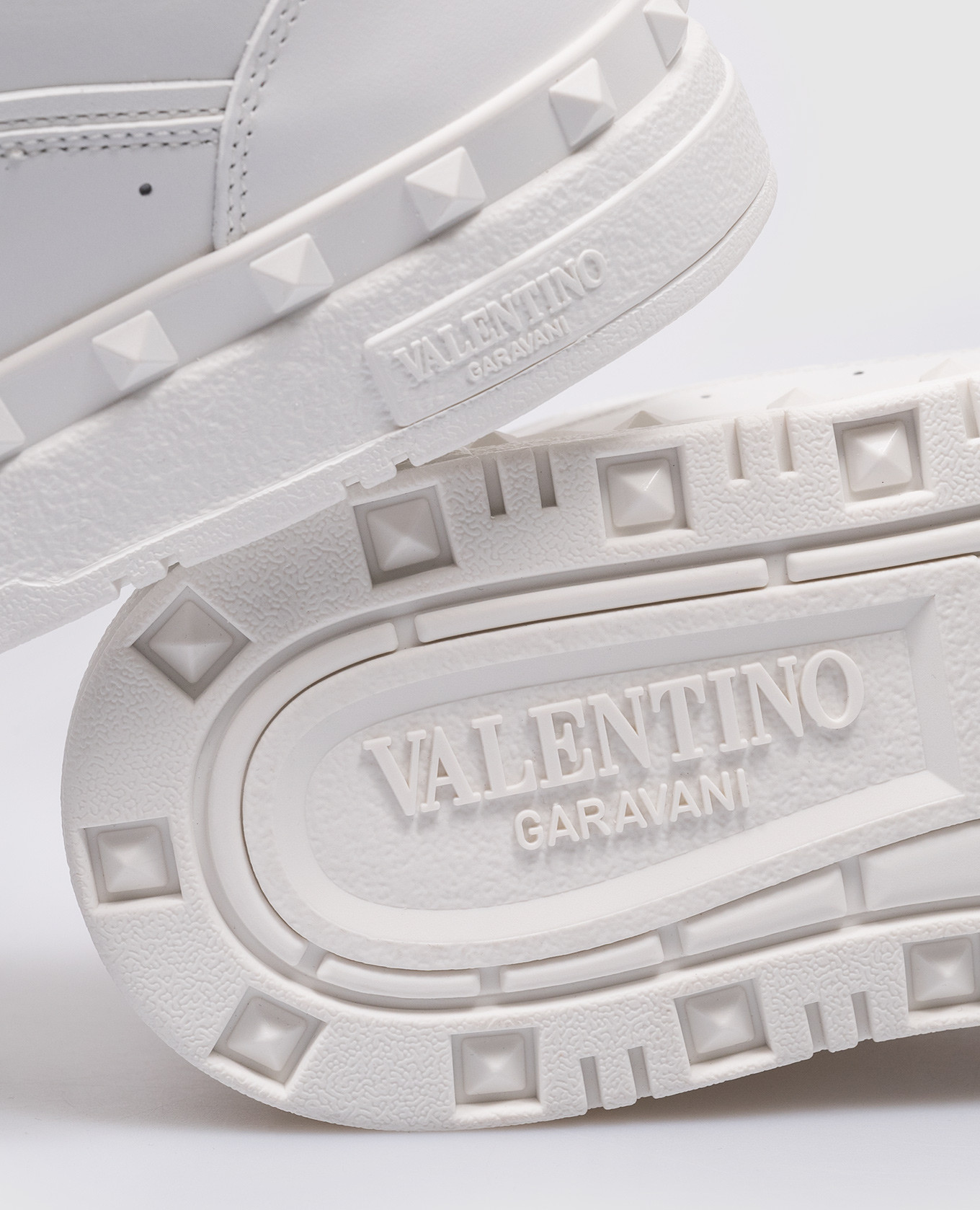 

Rockstud white leather sneakers with logo Valentino