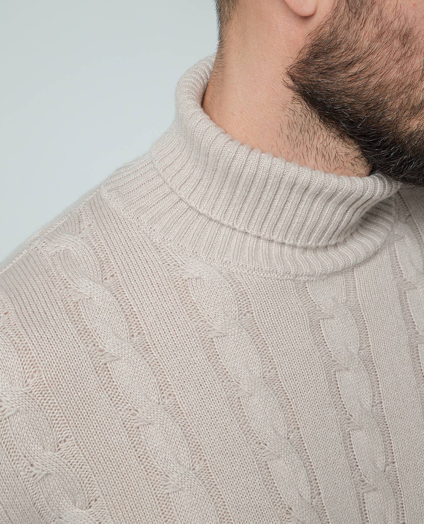 Beige sweater made of cashmere in a textured pattern Cashmere&Whiskey 5
