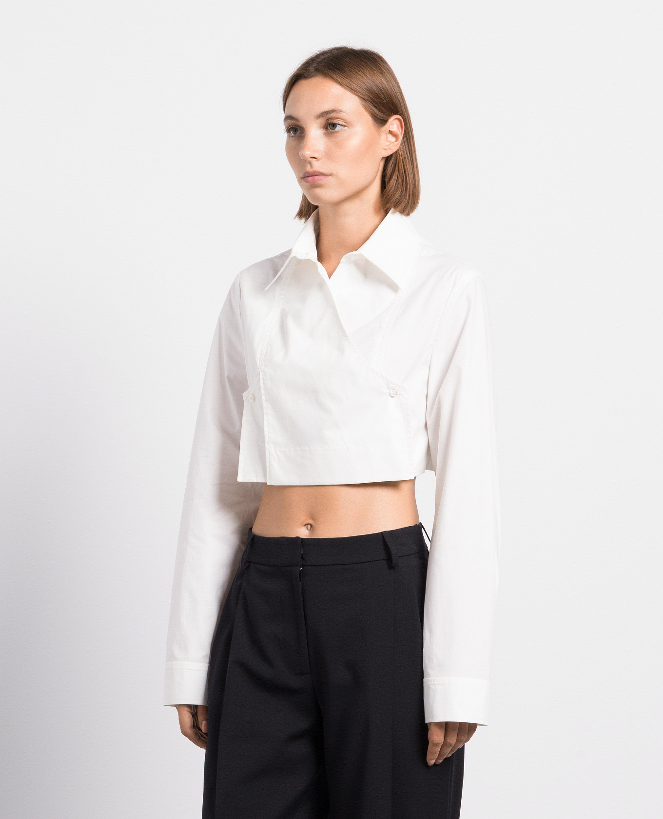White blouse Materiel 3