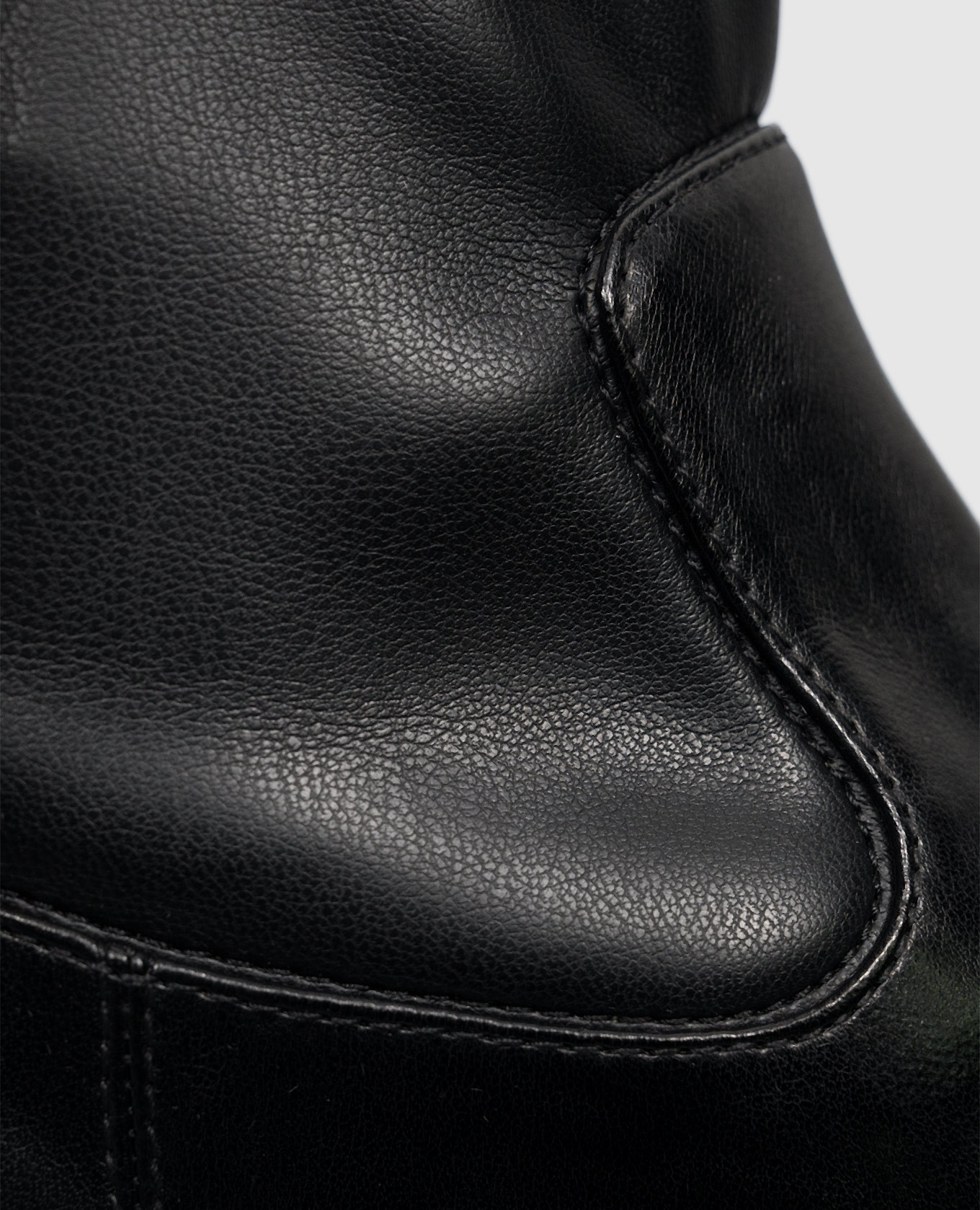 

Black leather boots Gia Borghini