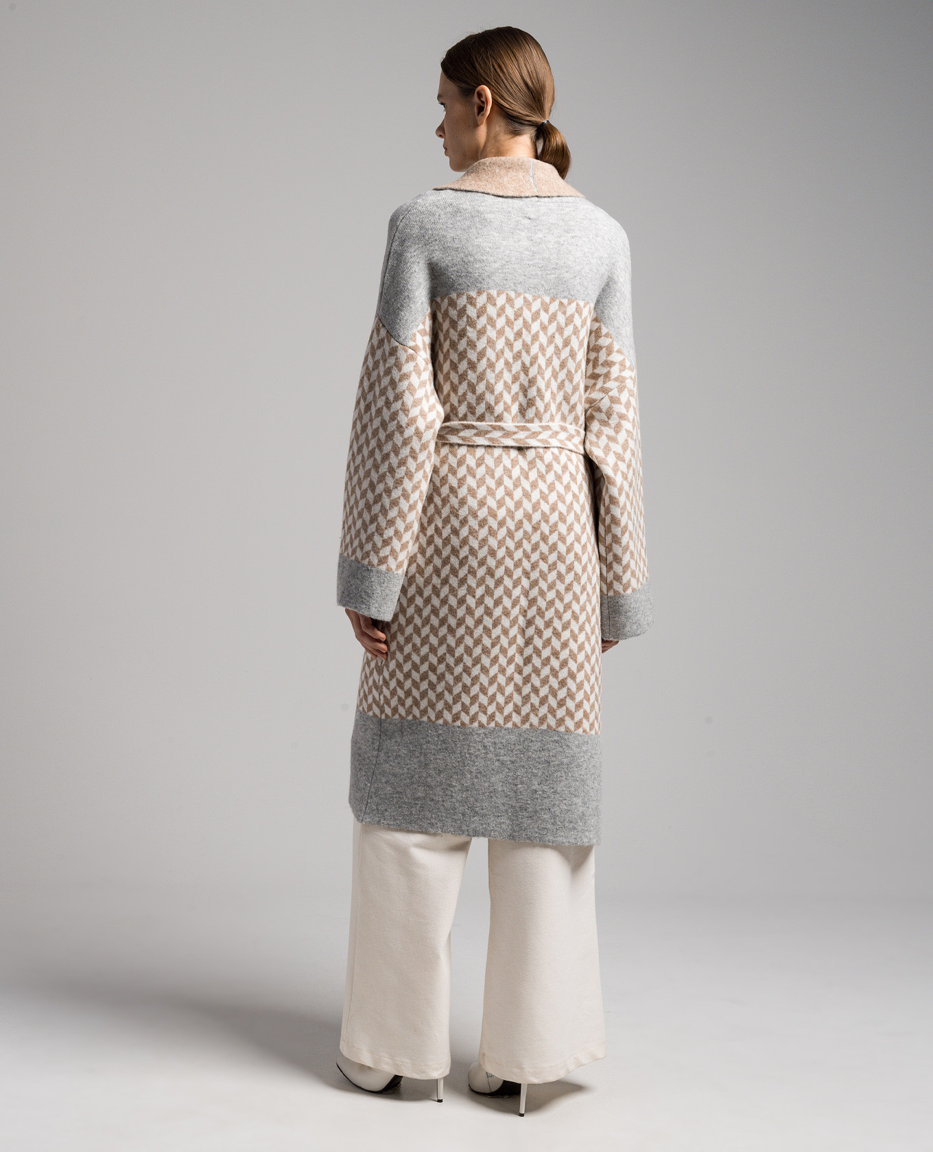 Beige coat in a geometric pattern Vicolo 4