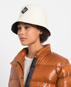 Be Florence Panama with milk logo FLY2231