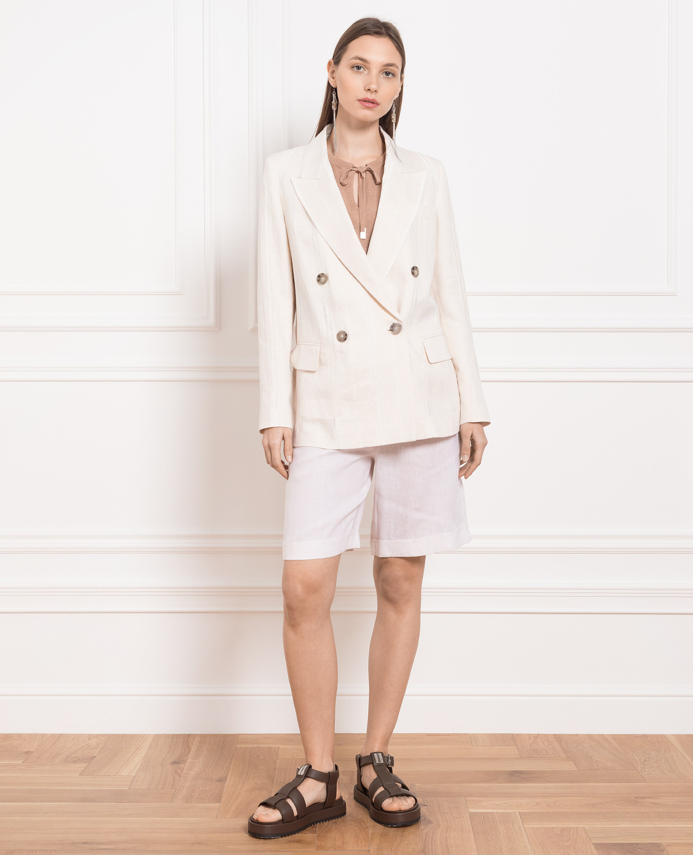 

Beige double-breasted jacket Peserico