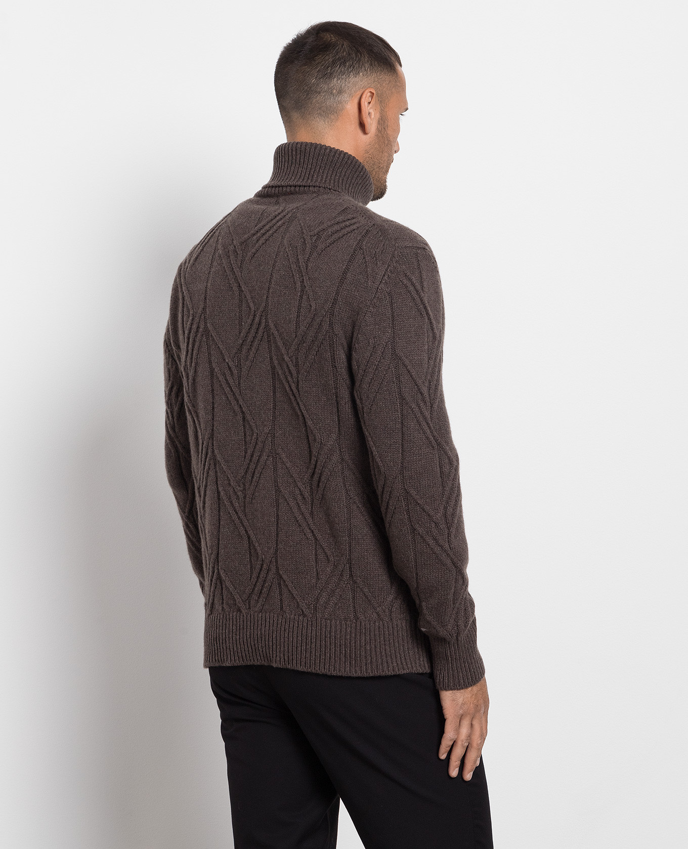 Brown sweater made of cashmere in a textured pattern Cashmere&Whiskey 4
