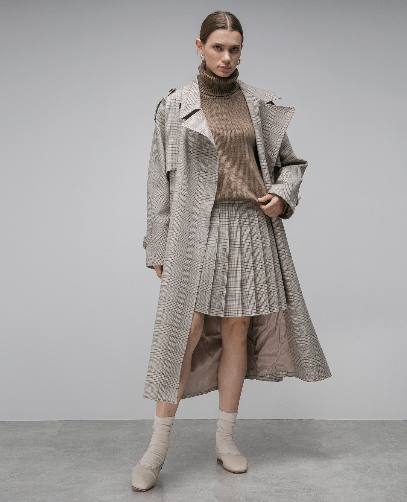 Beige check pleated skirt CO 2
