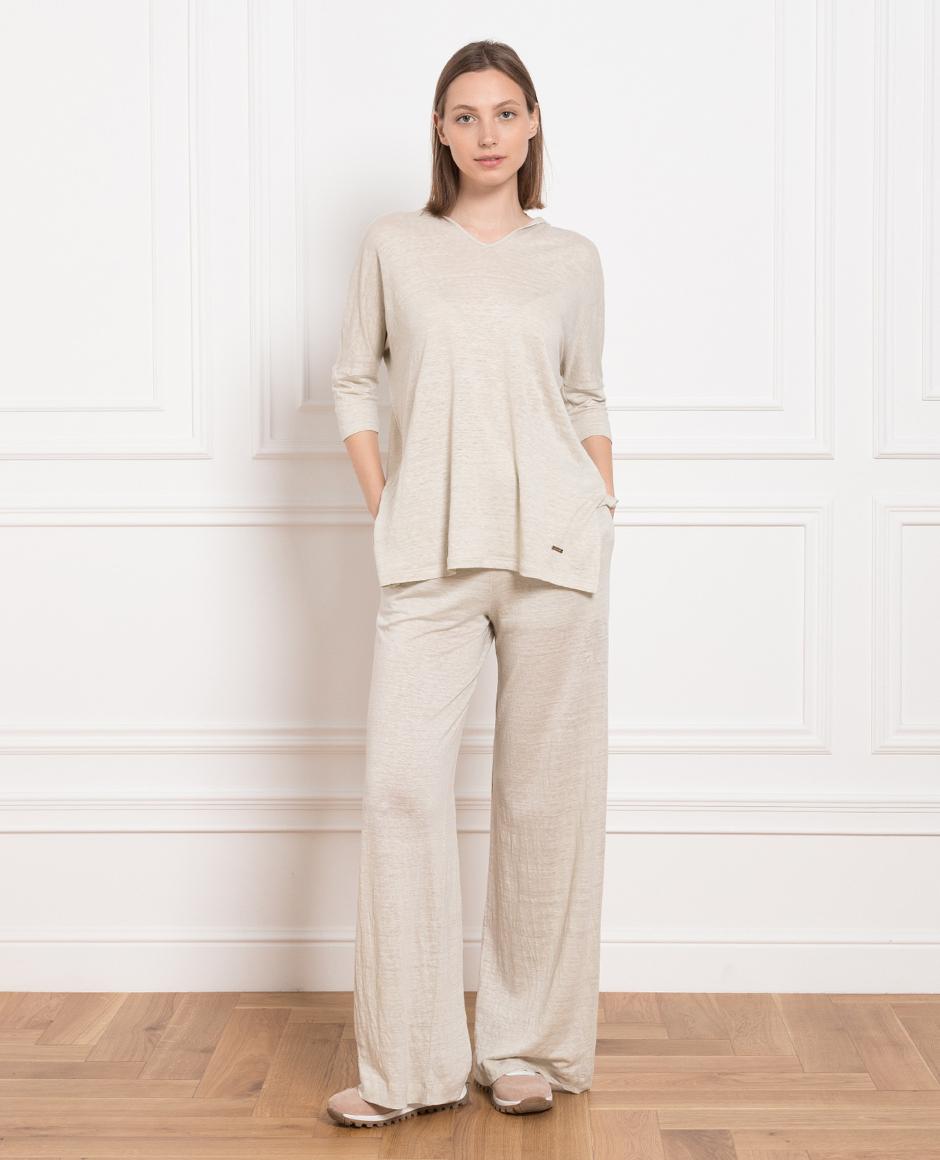 

Beige linen pants Enrico Mandelli