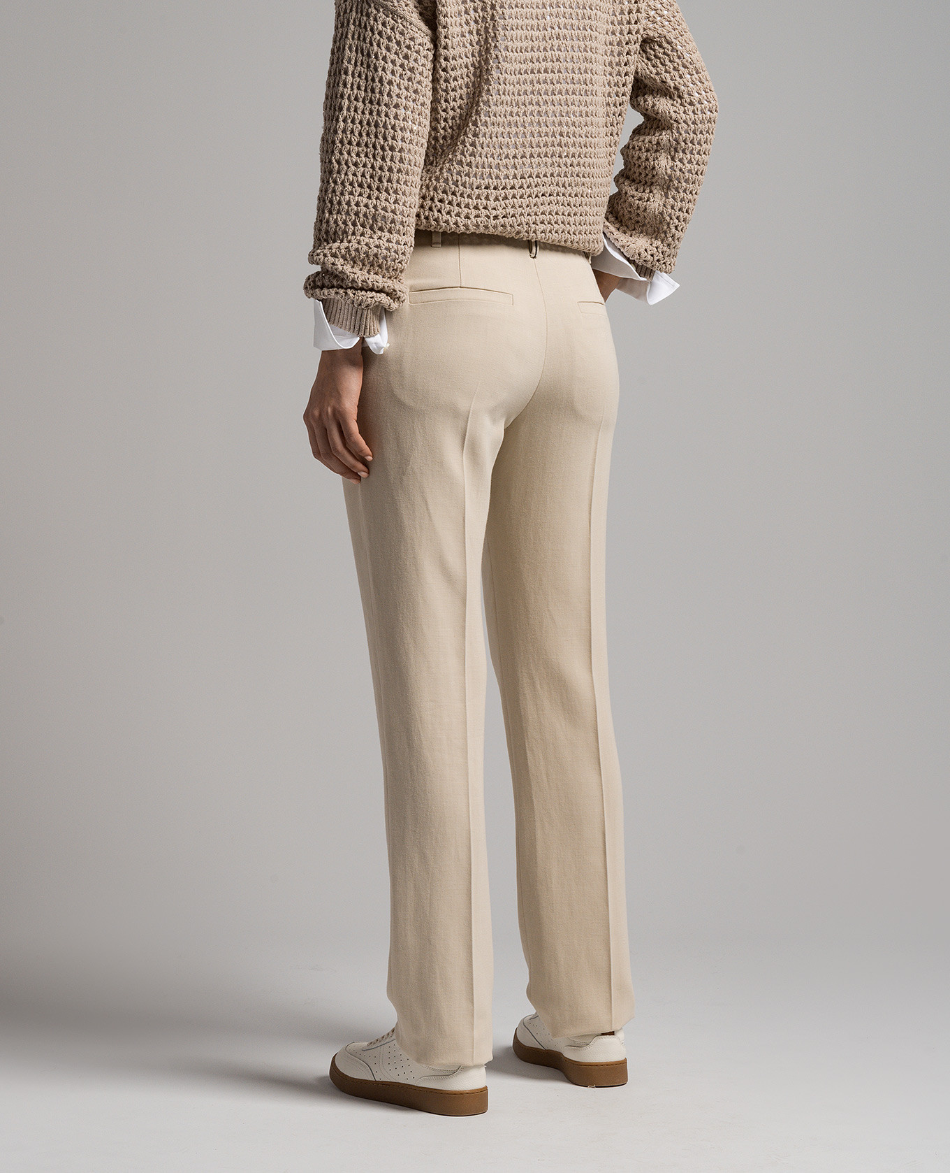 

Beige linen pants with monil chain Brunello Cucinelli