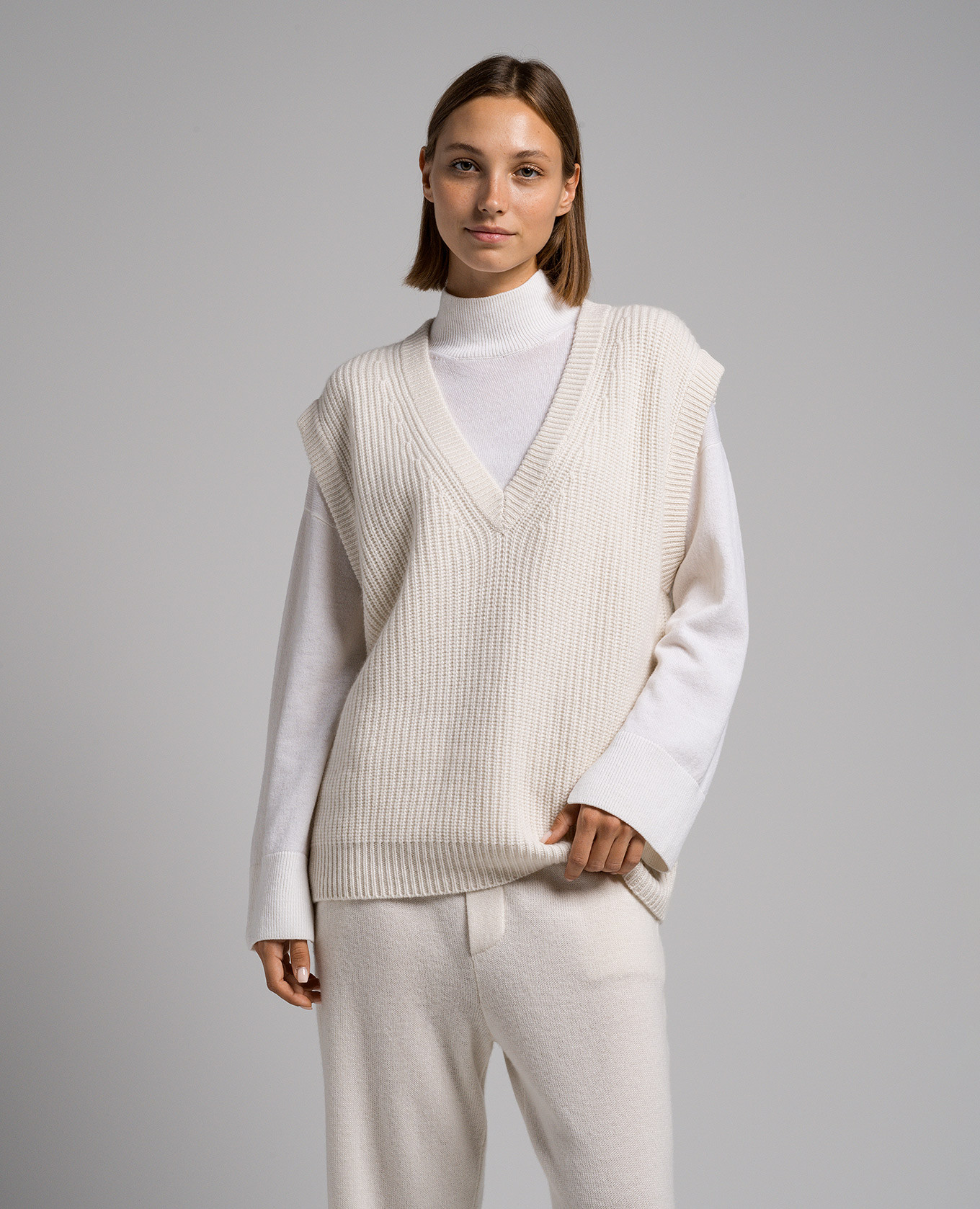 Raine white cashmere vest LISA YANG 3