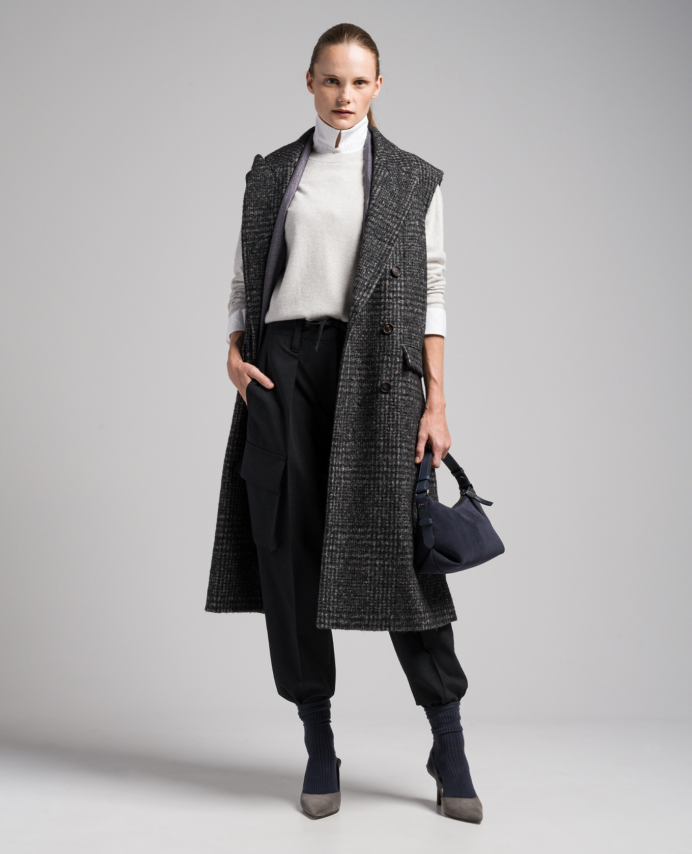 

Gray cashmere jumper with monil chain Brunello Cucinelli, Grey
