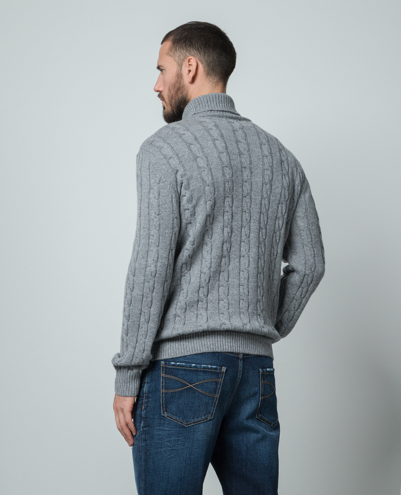 Gray sweater made of cashmere in a textured pattern Cashmere&Whiskey 4