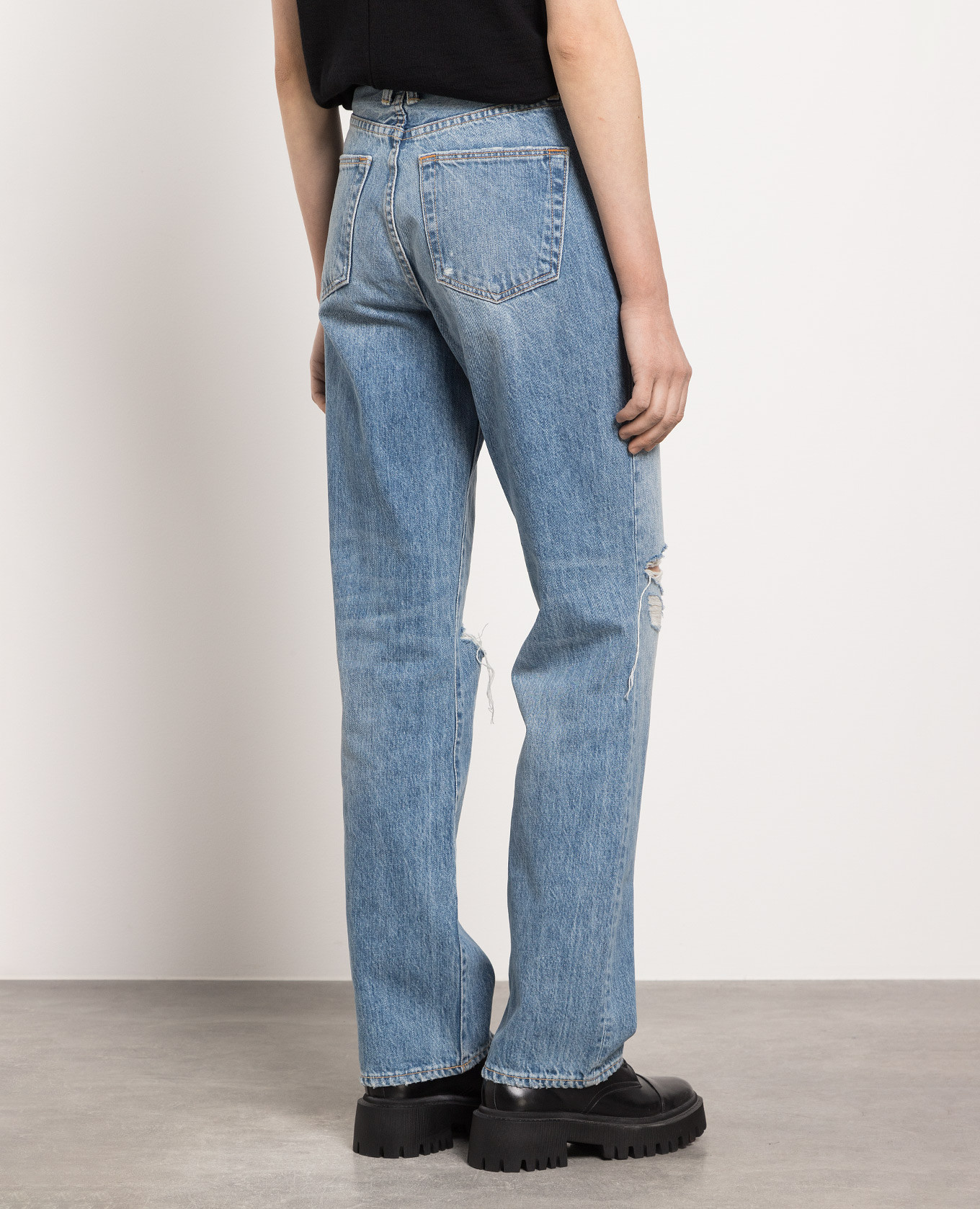 

Blue jeans with slits London SLVRLAKE, Light blue