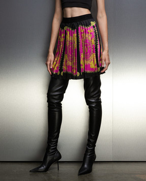 Versace Jeans Couture Pink Pleated Mini Skirt in V-Emblem Chain Print 75HAE8A0NS350