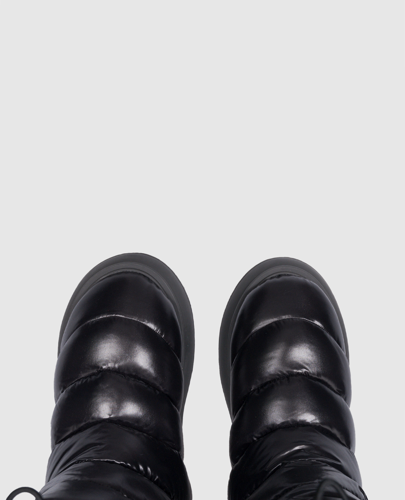 Gaia Logo Moonboots in Black Moncler 4