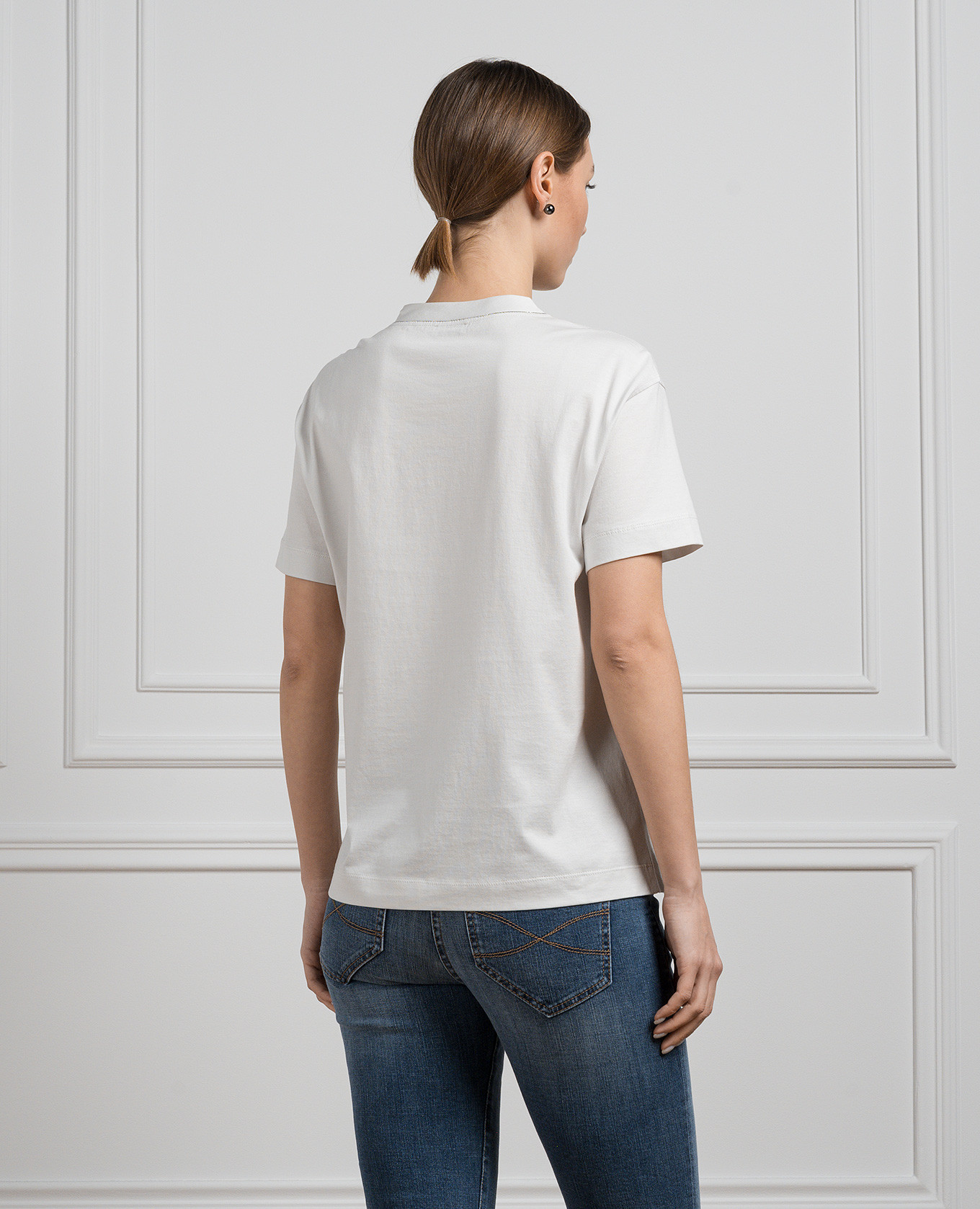 White Nature t-shirt with monil chain Brunello Cucinelli 4