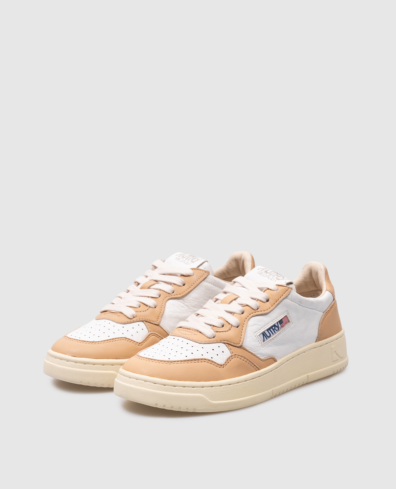 

MEDALIST beige leather sneakers AUTRY