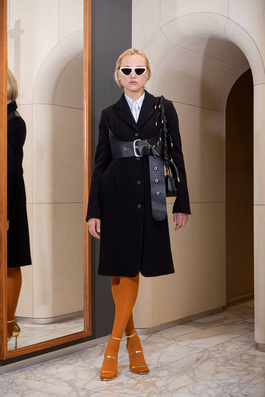 Black coat with a leather yoke Off-White 6