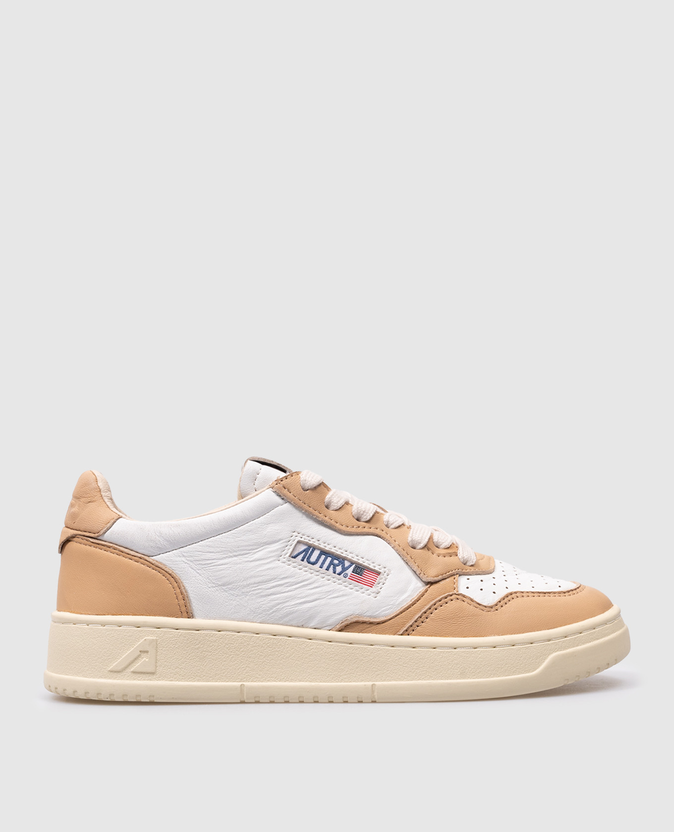 Medalist beige leather sneakers autry