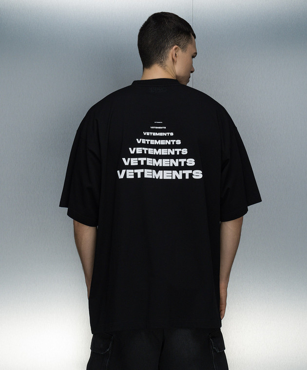 Vetements - Black t-shirt with logo print UE64TR140B - shop with