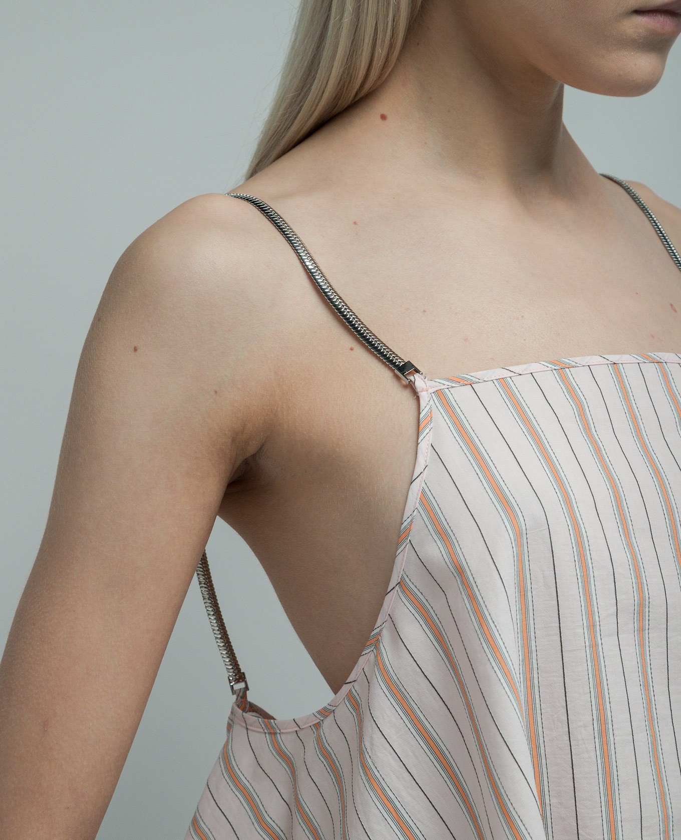 Pink striped top with a chain Dondup 5