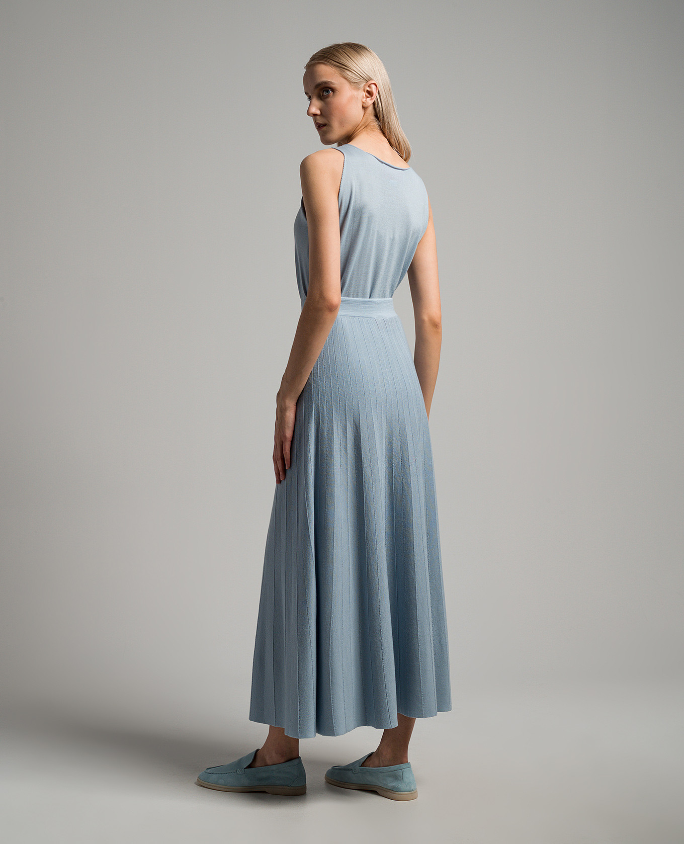 

Blue wool pleated top and skirt suit Babe Pay Pls, Light blue
