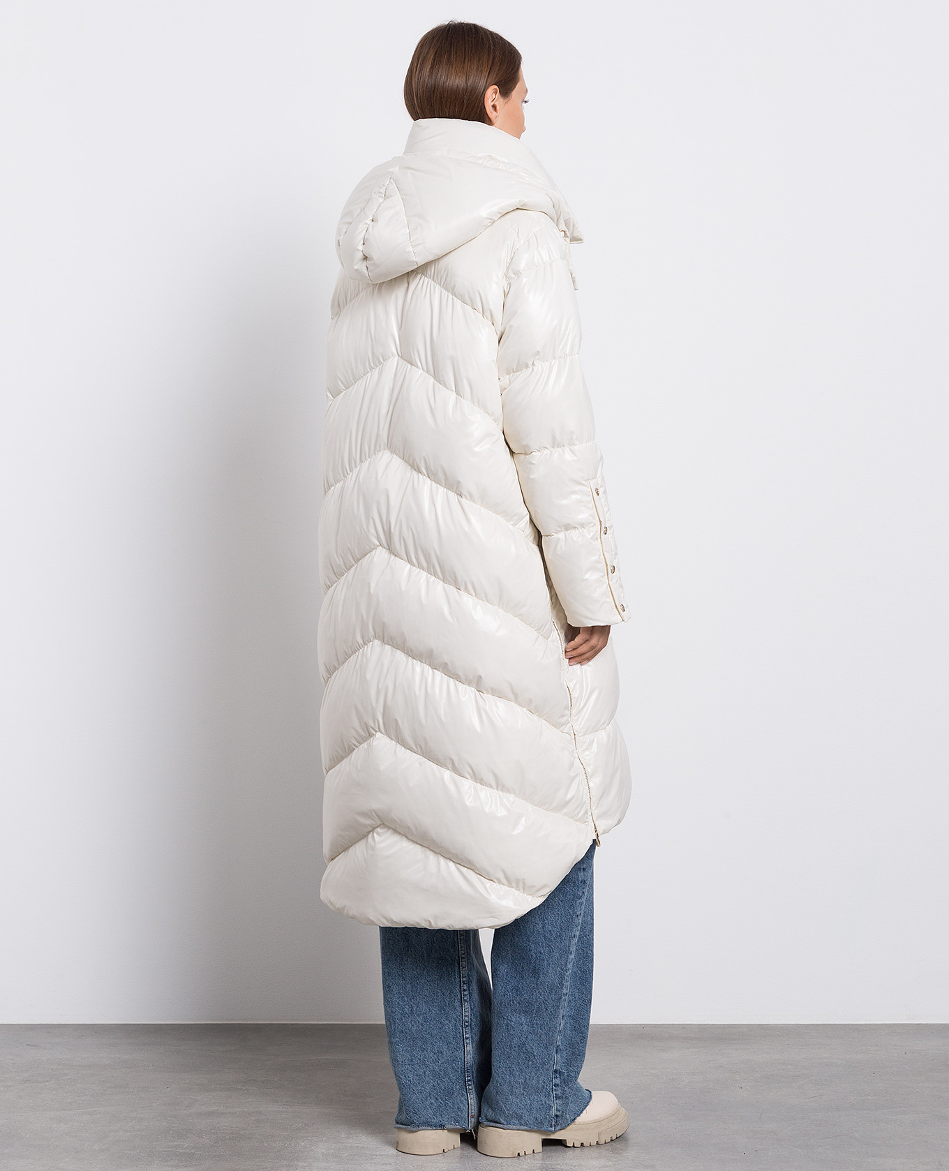 White down jacket with logo Stilnology 4