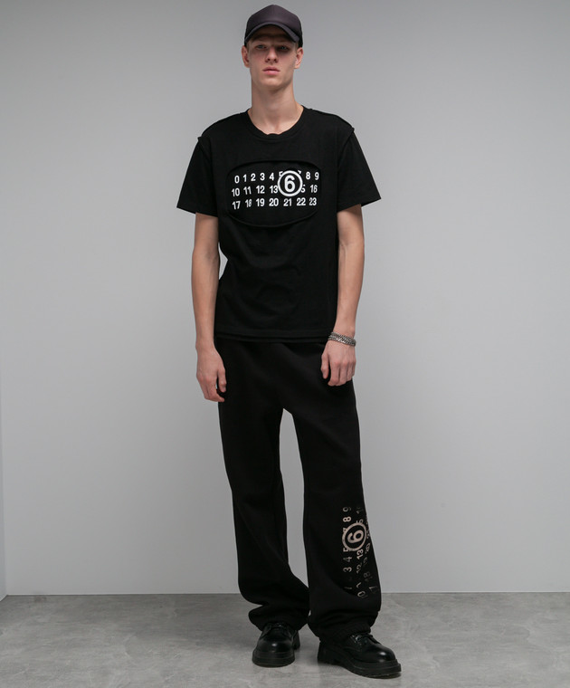 国内発送☆MM6 Maison Margiela☆Tシャツ/ブラック 国内即発】MM6 ナンバーロゴプリント サテン Tシャツ (MM6