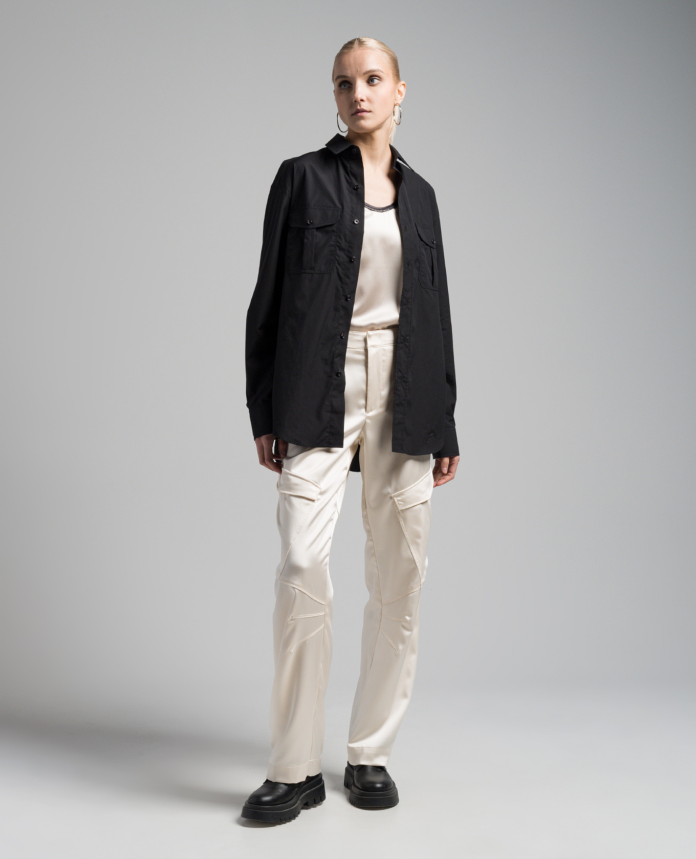

Camila logo cargo pants in beige Dondup