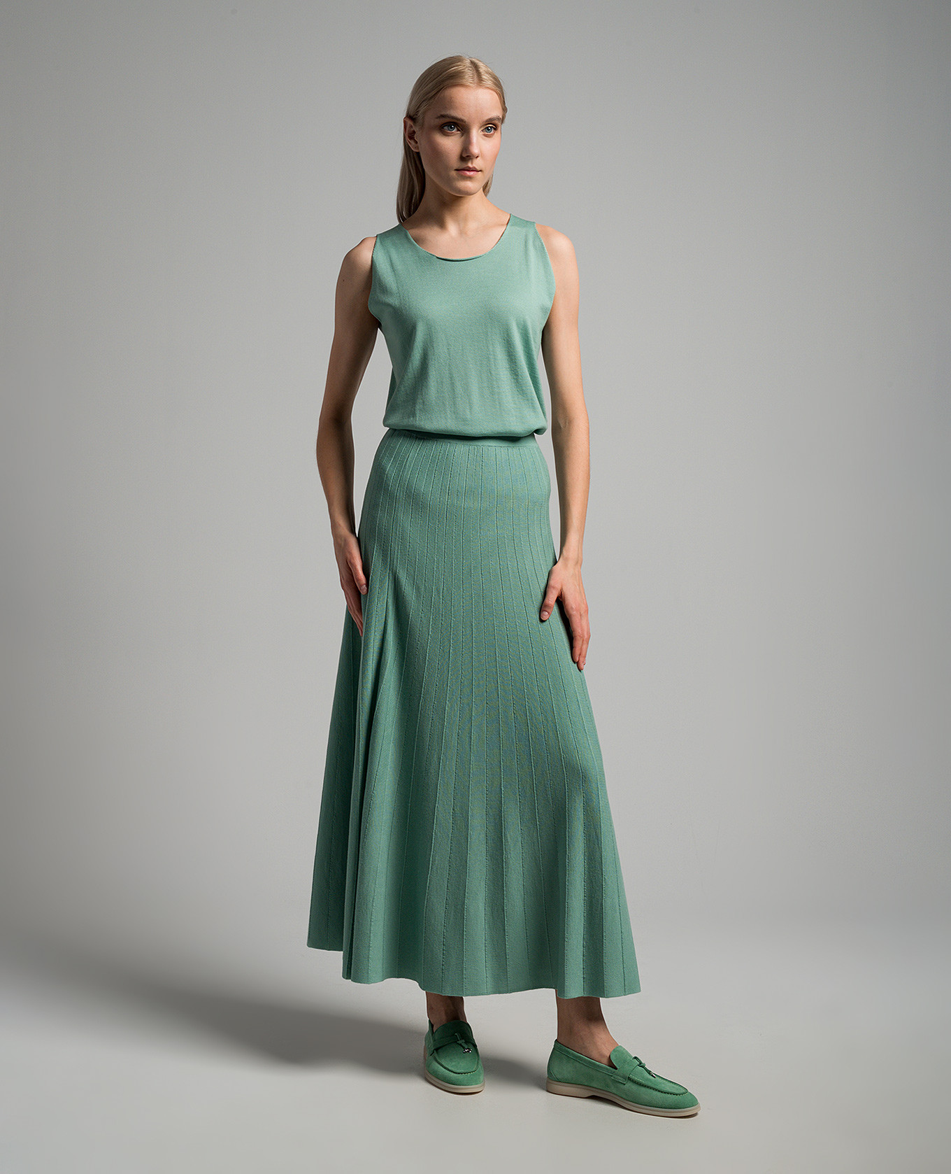Green wool pleated top and skirt suit Babe Pay Pls 2