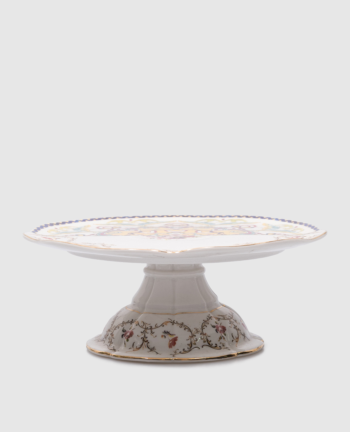 

Leandra white porcelain cake pan SELETTI