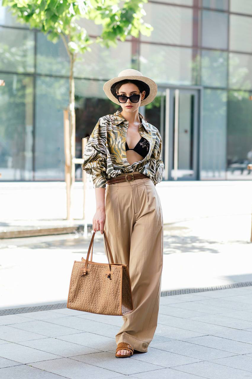 

Beige straw hat with logo Borsalino