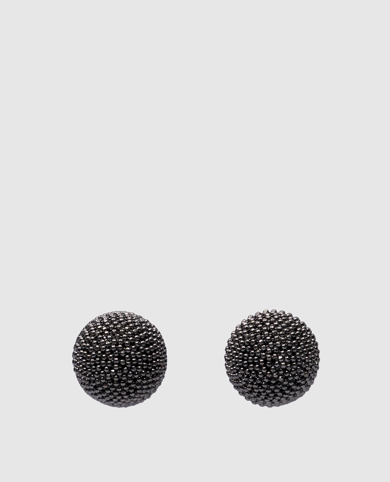 

Black earrings with a monil chain Peserico, Черный