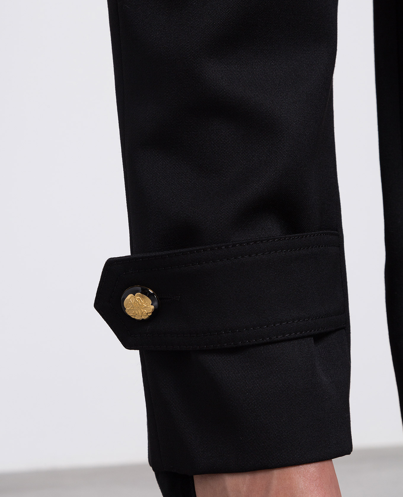 

Black wool cargo Alexander McQueen