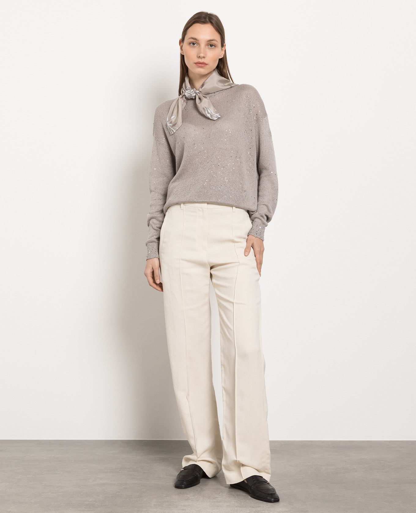 

Beige pants with monil chain Brunello Cucinelli