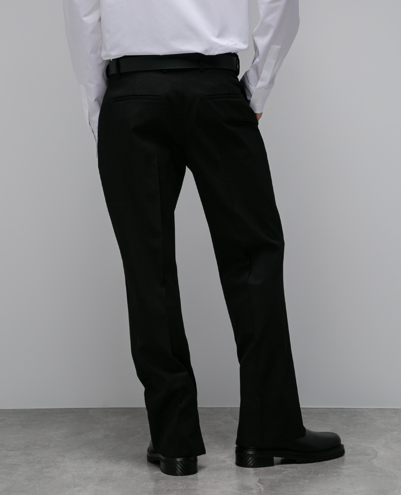 

Black wool trousers with OW logo embroidery Off-White